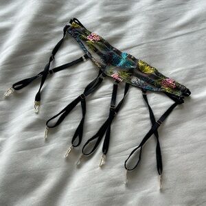 Edge O’ Beyond Zuzia suspender - size 2 (small)